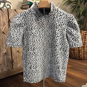 Zara Black and White Mock Neck Short Sleeve Top